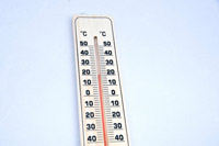 室温38℃以上、湿度65％以上の環境